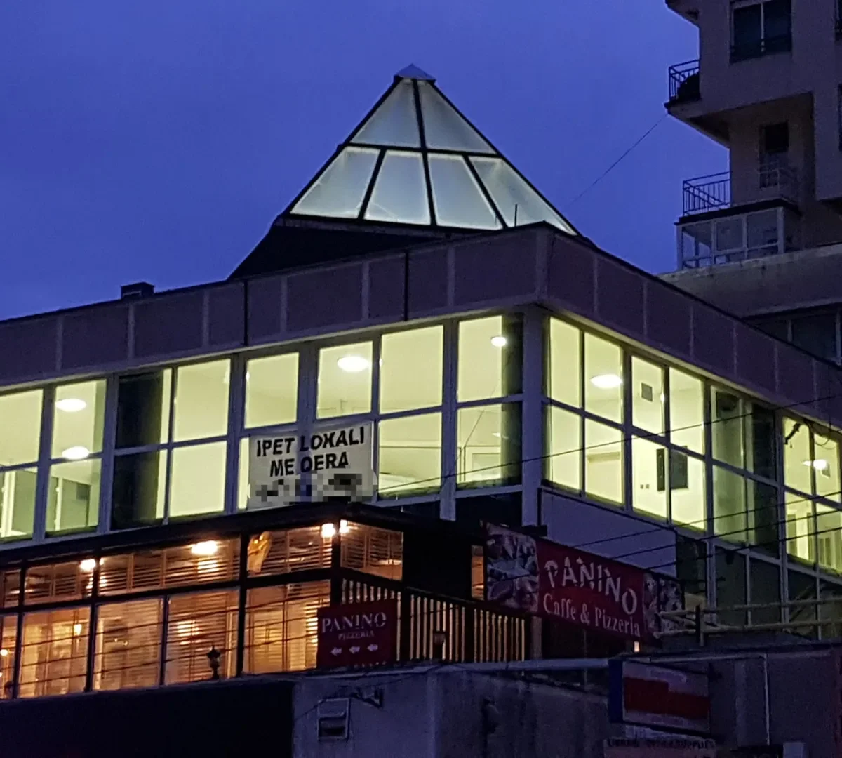 Lokal / Zyrë • 140m2 3