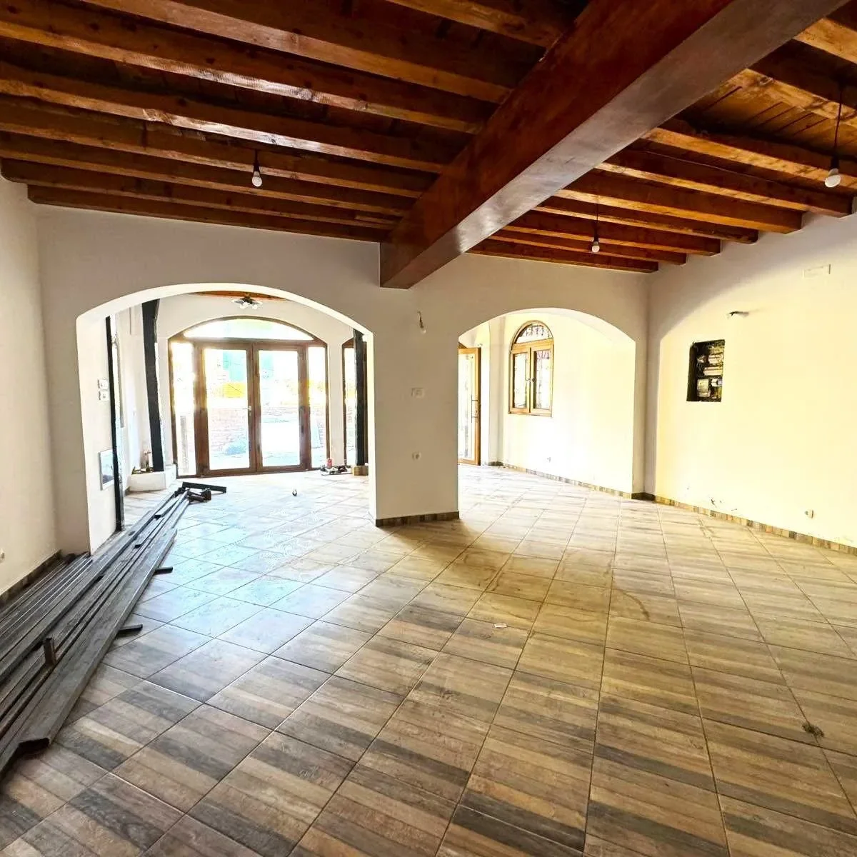 Lokal / Zyrë • 120m2 2
