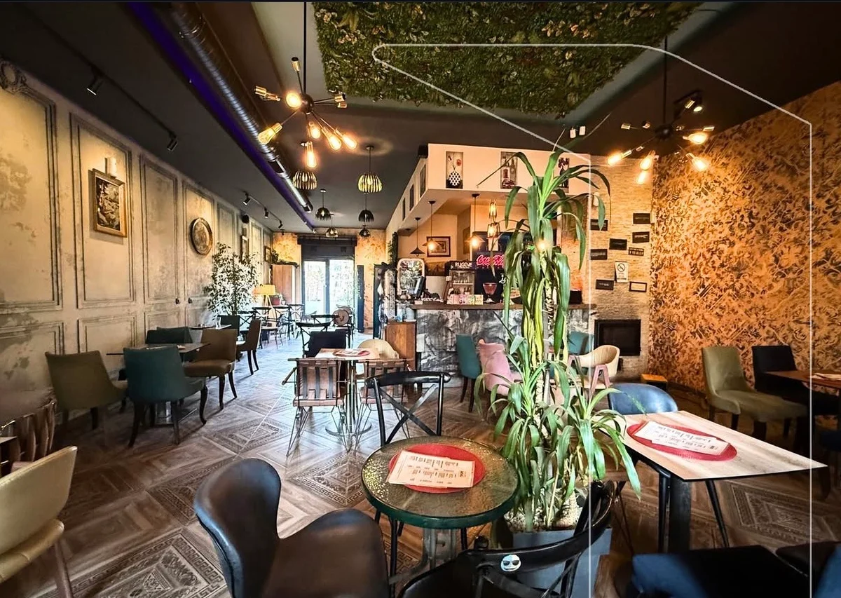 Commercial & Office • 105m2 2