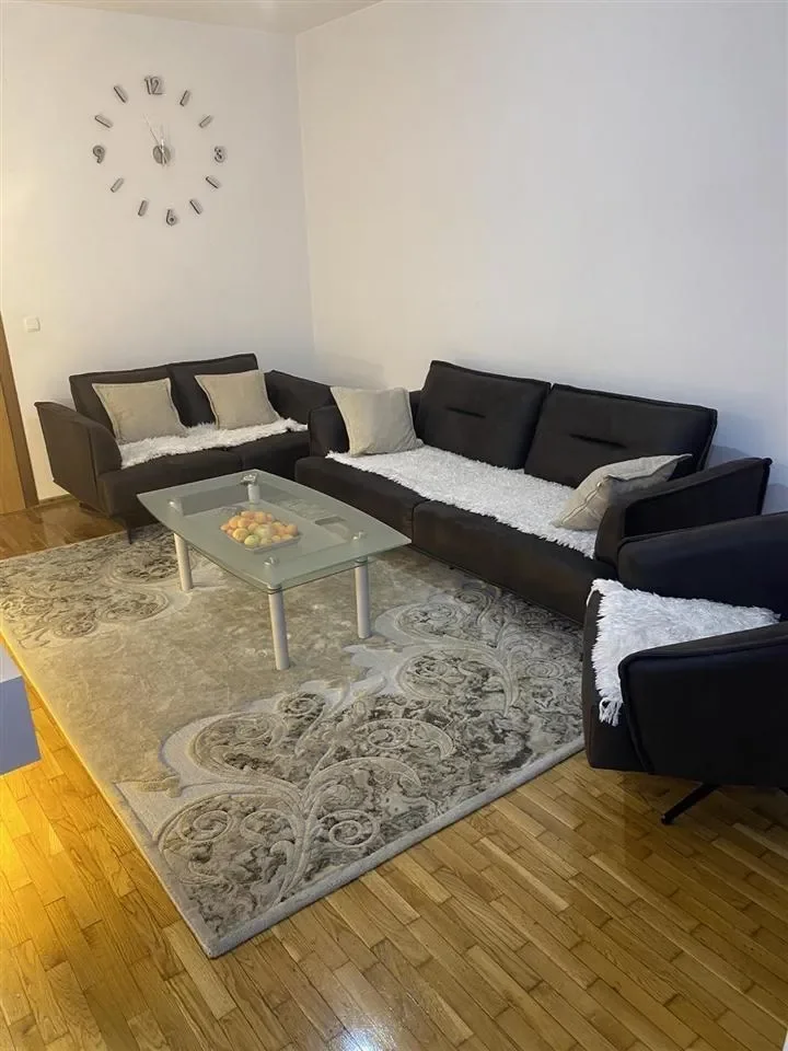 Apartament • 83m2