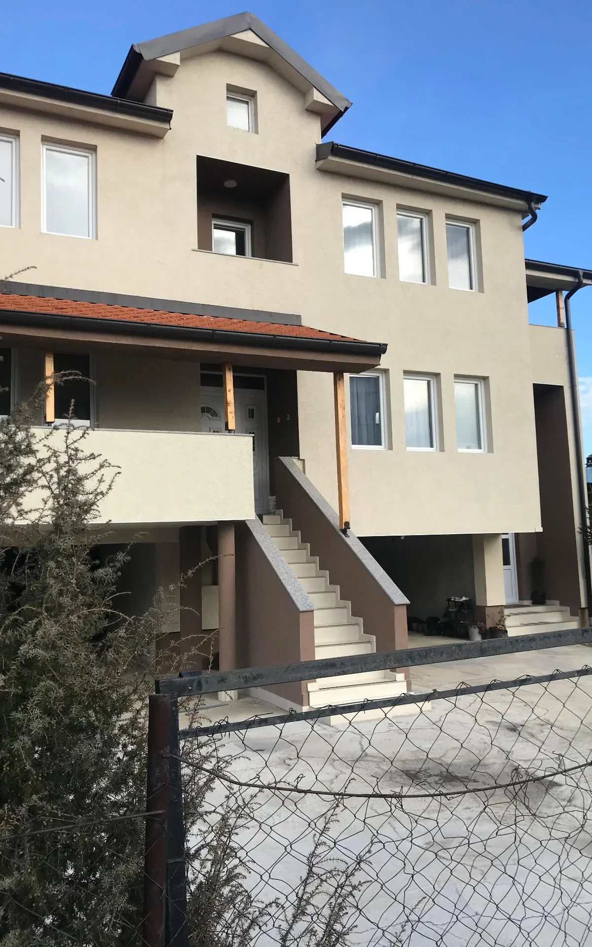 Shtëpi • 136ar 2