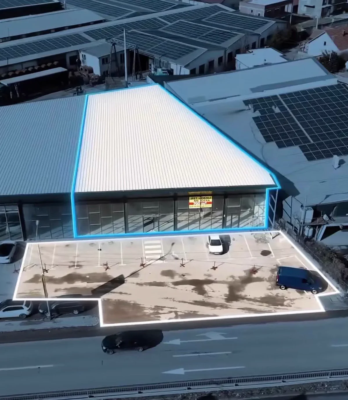 Warehouse / Depot • 700m²