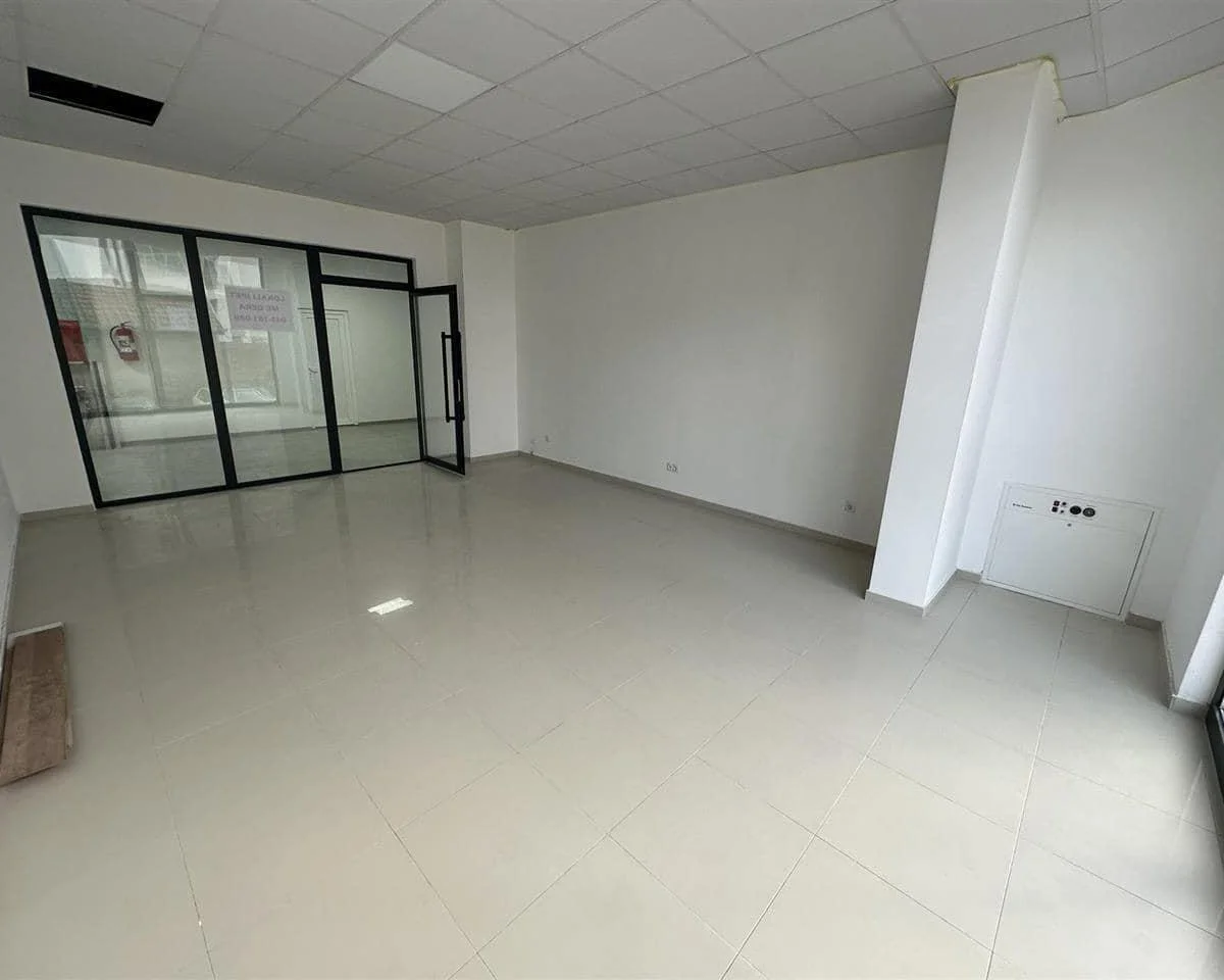 Commercial & Office • 36m2 4