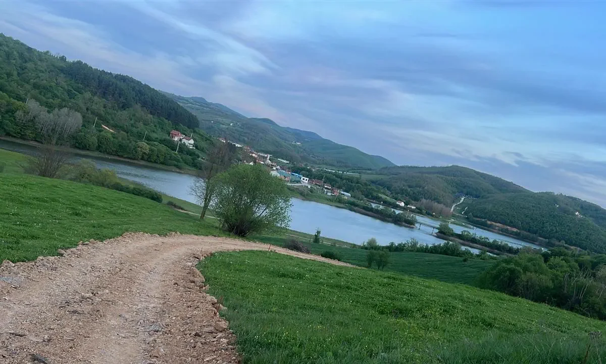 Land • 10ar