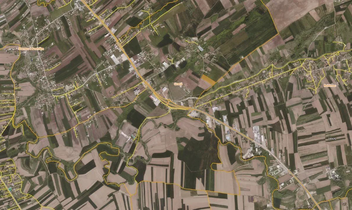 Land • 84.82ar 2