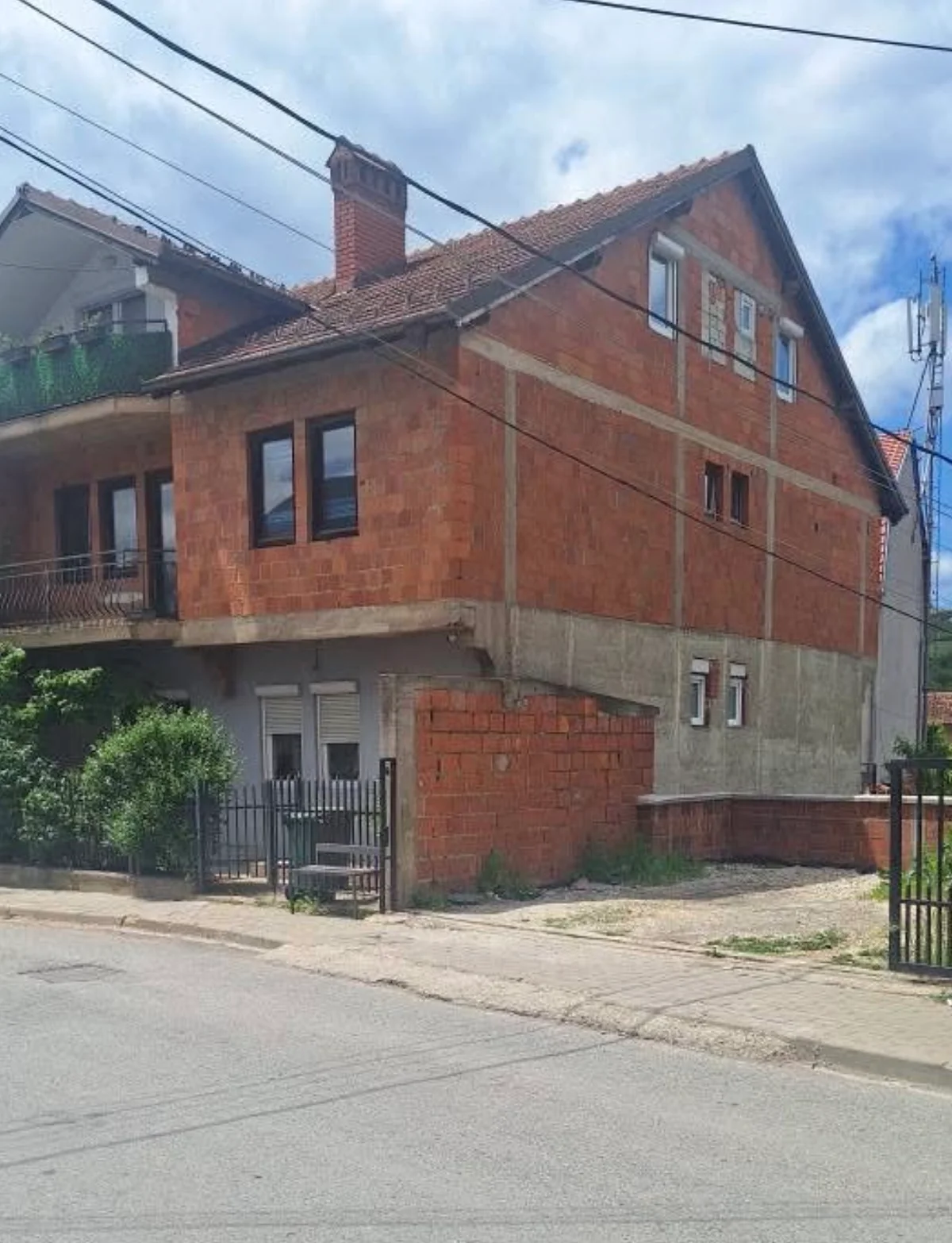 Shtëpi • 53.45m² 2