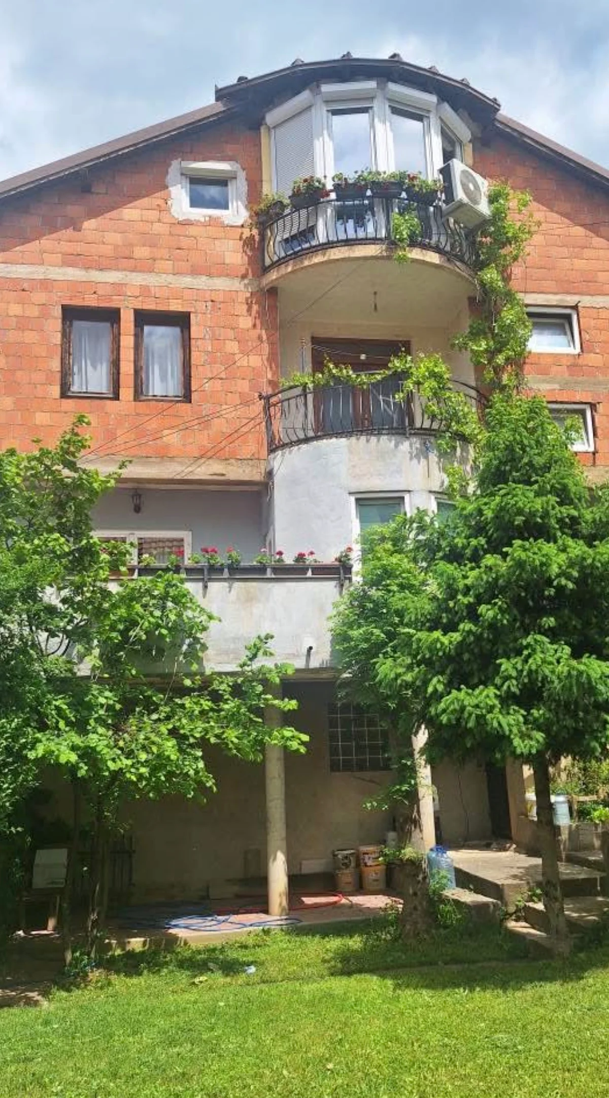 Shtëpi • 53.45m² 4