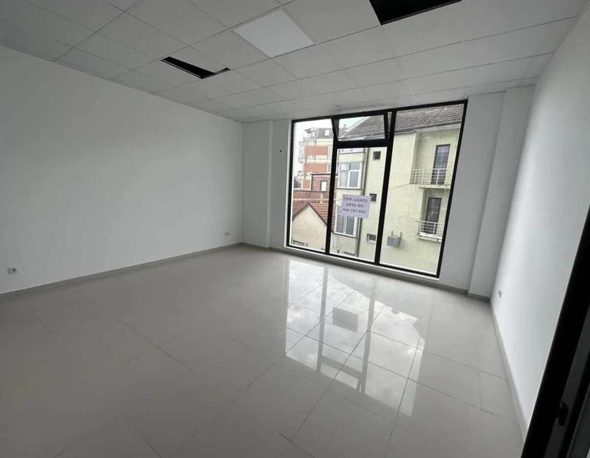 Commercial & Office • 26m2 3